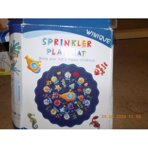 77 - 6 Winque Sprinkler Play Mats