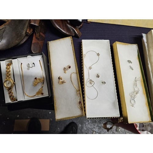 704 - Selection of Boxed Jewellery and a Watch Set