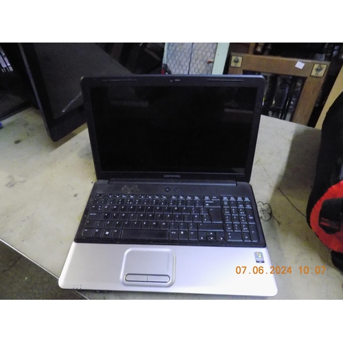 318 - Compaq Laptop