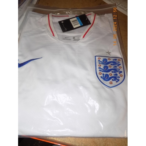 261 - New England Football Shirt Size M