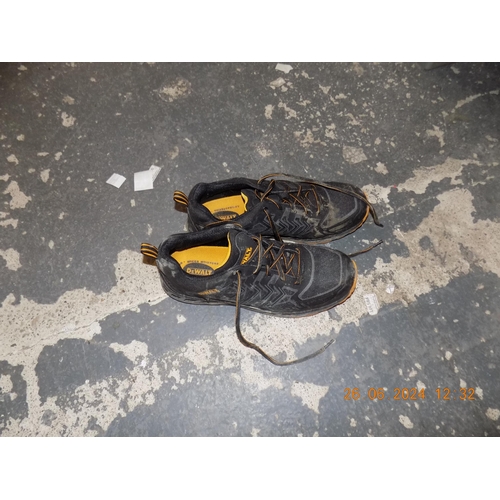 329 - DeWalt Steel Toe Capped Shoes Size 10