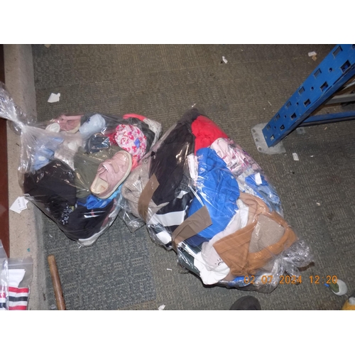 135 - 2 Bags of Mixed Clothing