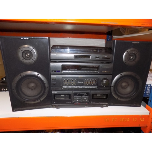 166 - Sony System and 2 Speakers