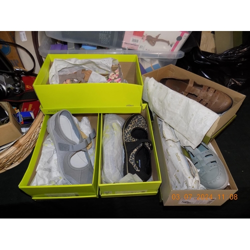 320 - Selection of Boxed Shoes