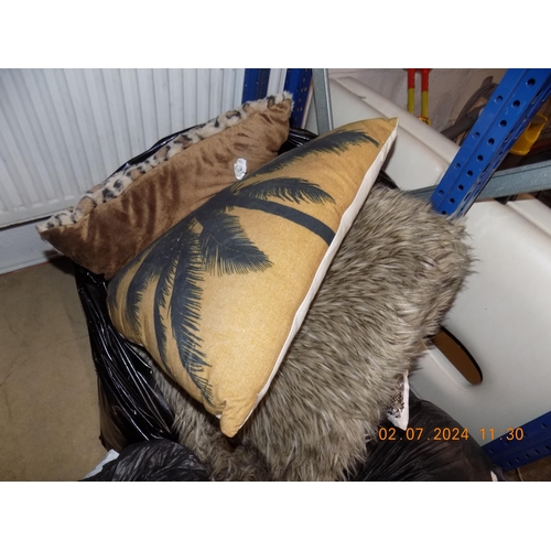 86 - Bag of Large Cushions