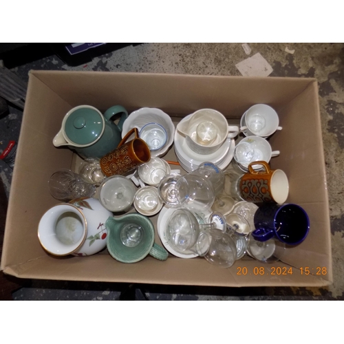 102 - Box of Misc. Inc Hornsea and Royal Albert