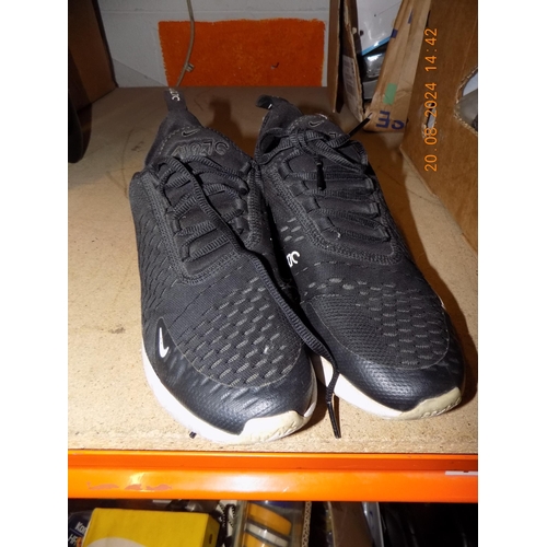 80 - Pair of Nike Trainers size 5.5