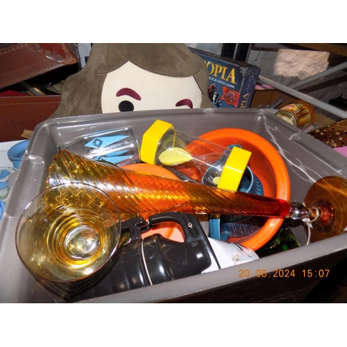 94 - Box of Mixed Collectables