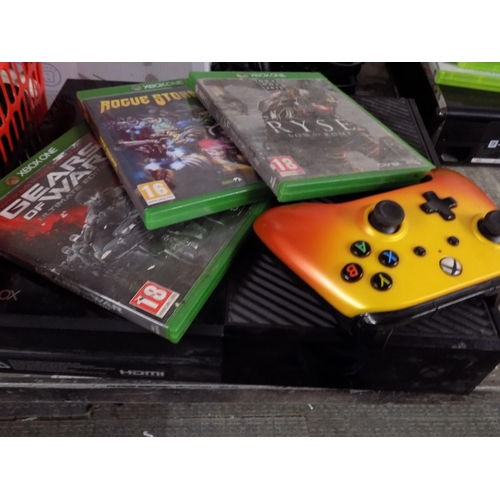 187 - Xbox One Console, Controller and 3 Games