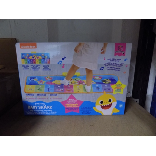 41 - Baby Shark Piano Dance Mat