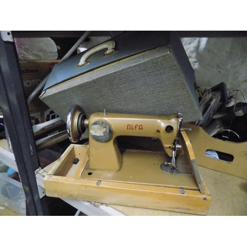 22 - Alfa Sewing machine