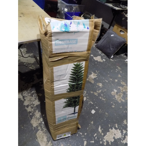 487 - Boxed Christmas Tree