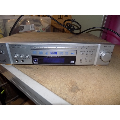 73 - Compact Disc Graphics Karaoke Player