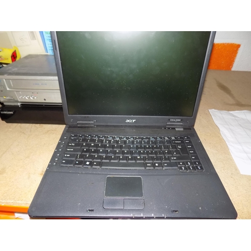 6 - Acer Laptop