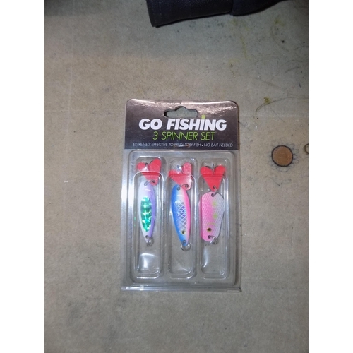 10 - New Go Fishing Spinner Set