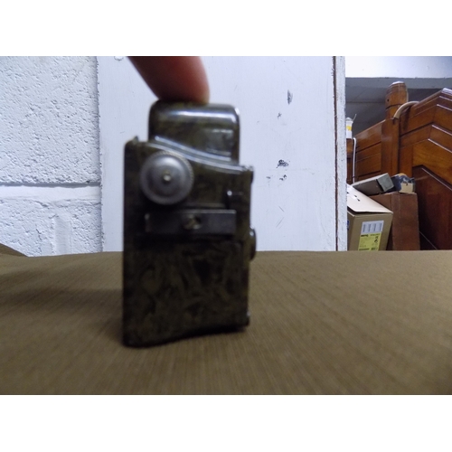 805 - Antique Coronet Midget 16mm Camera in Brown Marble Bakelite