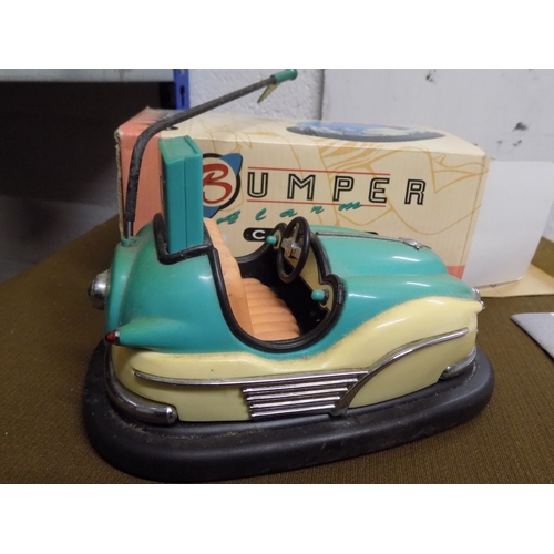 840 - Vintage Bumper Car Alarm Clock