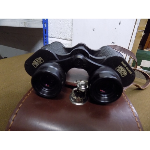 898 - Carl Zeiss Zenoptem 8x30w Binoculars