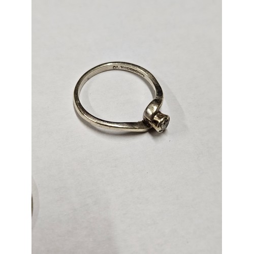 1164 - 2 9ct Gold Rings 3.58g