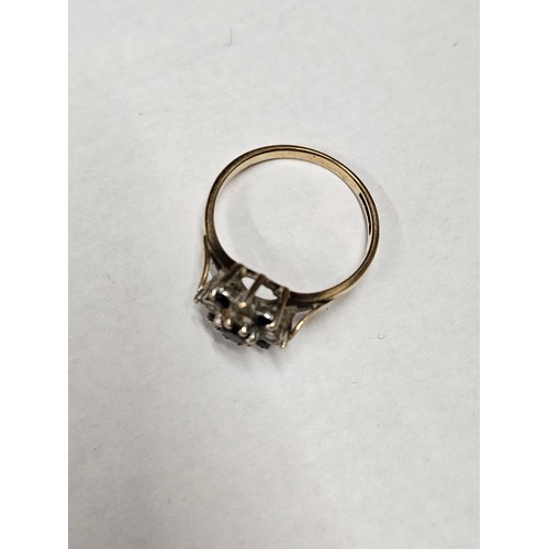 1165 - 9ct Gold Ring 1.9g