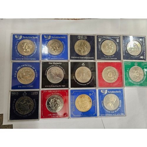 1328 - Selection of Collectable Coins