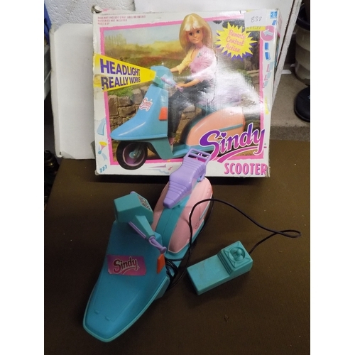 838 - Vintage Sindy Scooter