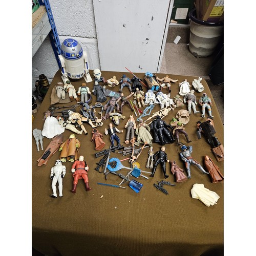 1035 - Box of Star Wars Toys