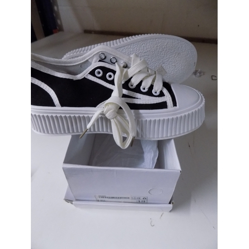 177 - New Boxed Canvas Shoes Size 38