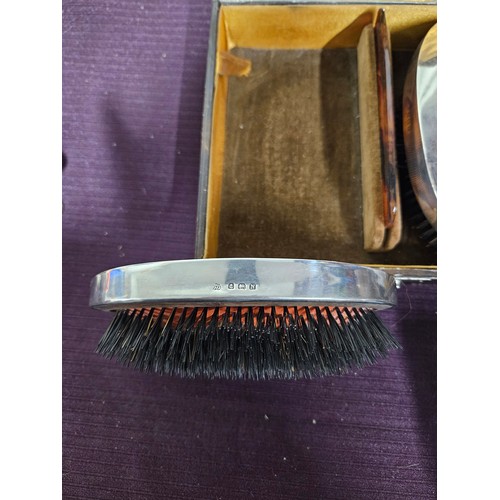 625 - Silver 925 Gentlemans Brush Set