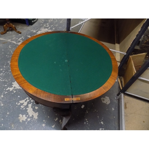 79 - Vintage Card Table