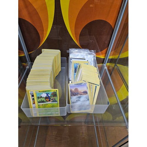 624 - 780+ Pokemon Cards