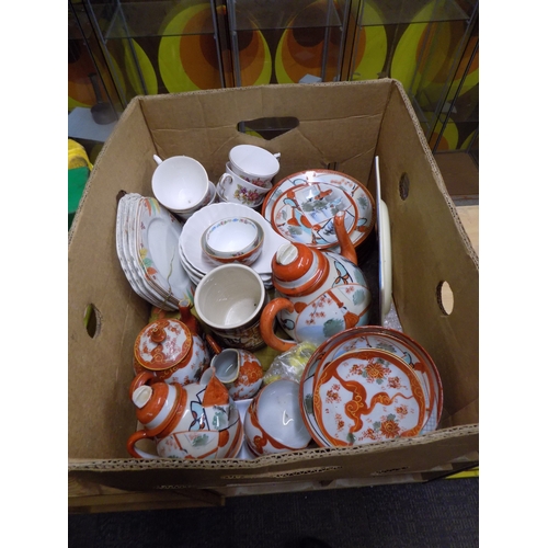 60 - Box of Collectable Pottery