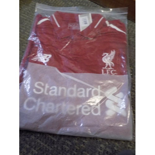 337 - Liverpool Top Size L