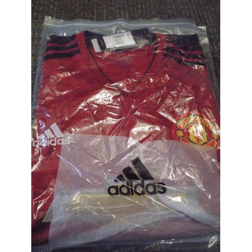 339 - Manchester United Top Size L