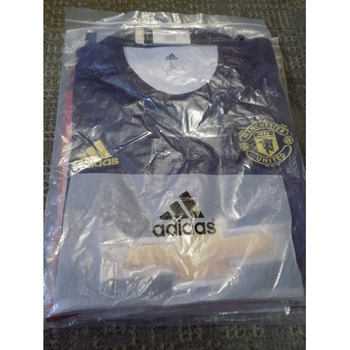 340 - Manchester United Top Size L