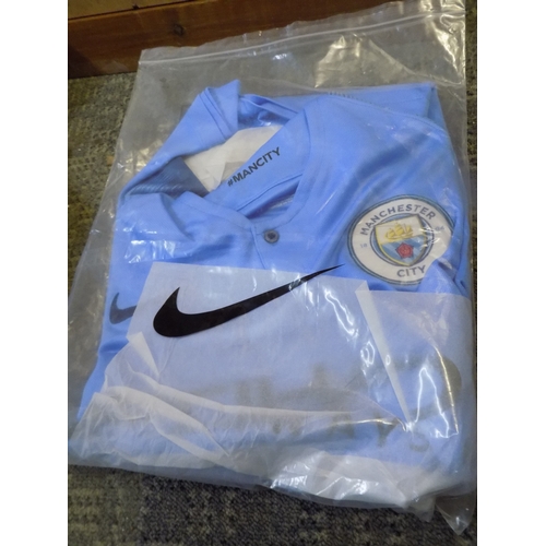 348 - Manchester City Top Size XL