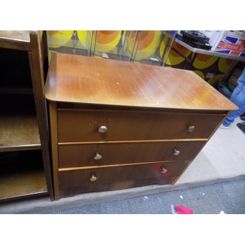 382 - Vintage Chest of Drawers