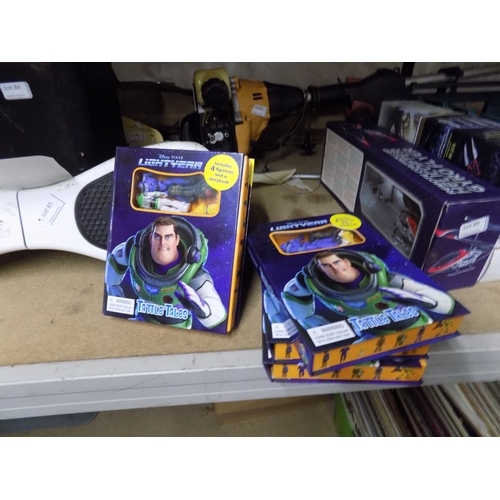 24 - 4 Buzz Lightyear Busy Books