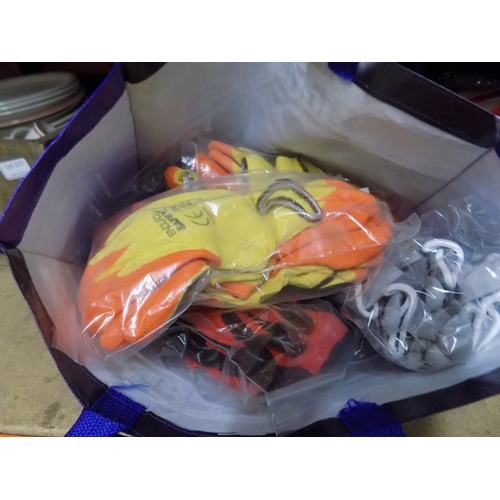 379 - Bag of Work Ware Gloves