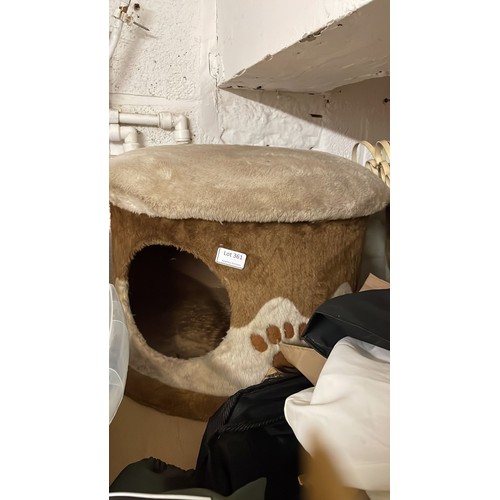 361 - Large Cat Hide-Away