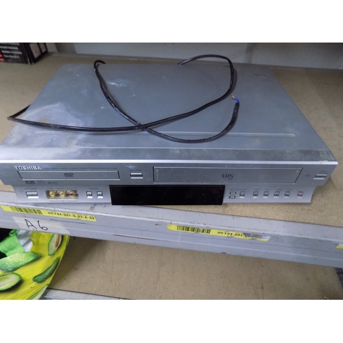 77 - Toshiba DVD/VHS Player
