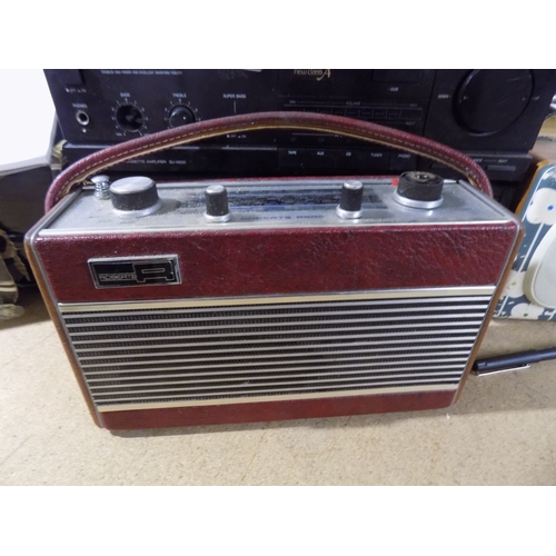 105 - Vintage Roberts Radio