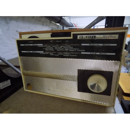 110 - Vintage Philips All Transistor Radio