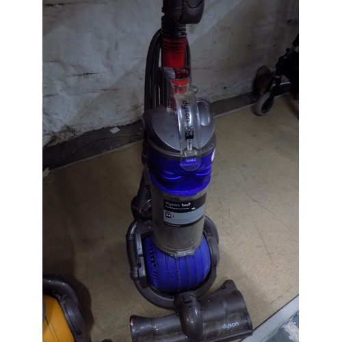 73 - Dyson DC24