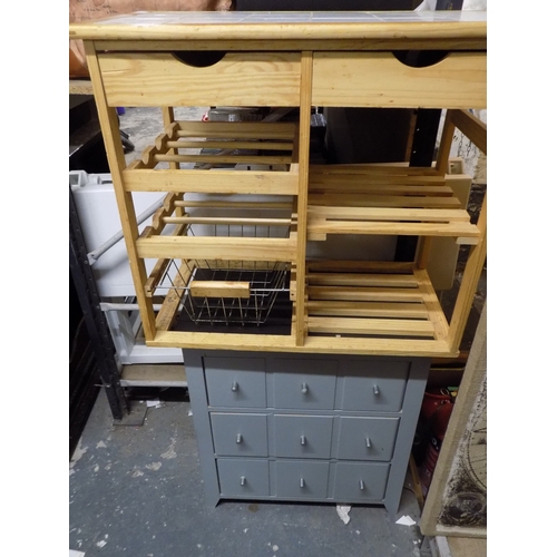 76 - Kitchen Tidy and Drawers