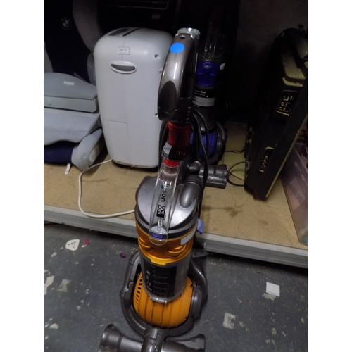 87 - Dyson DC24