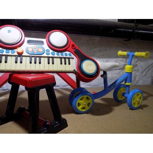 90 - Children's Band with Stool and Balance Bike