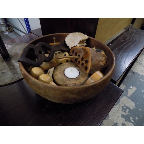 129 - Selection of Treen