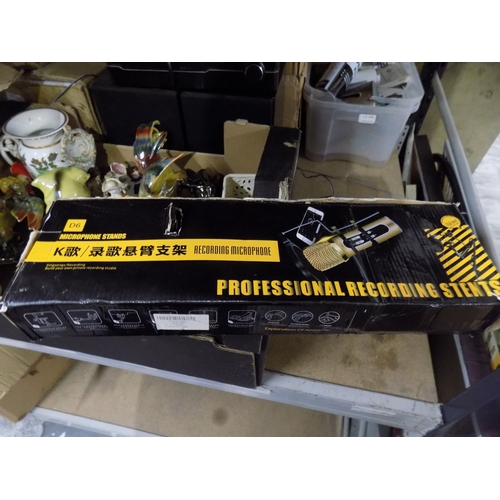 168 - Professional Microphone Stand