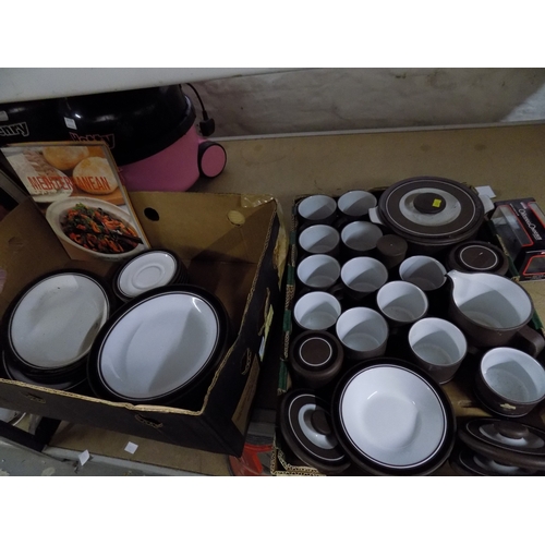 2 Boxes of Hornsea Dinner Services
